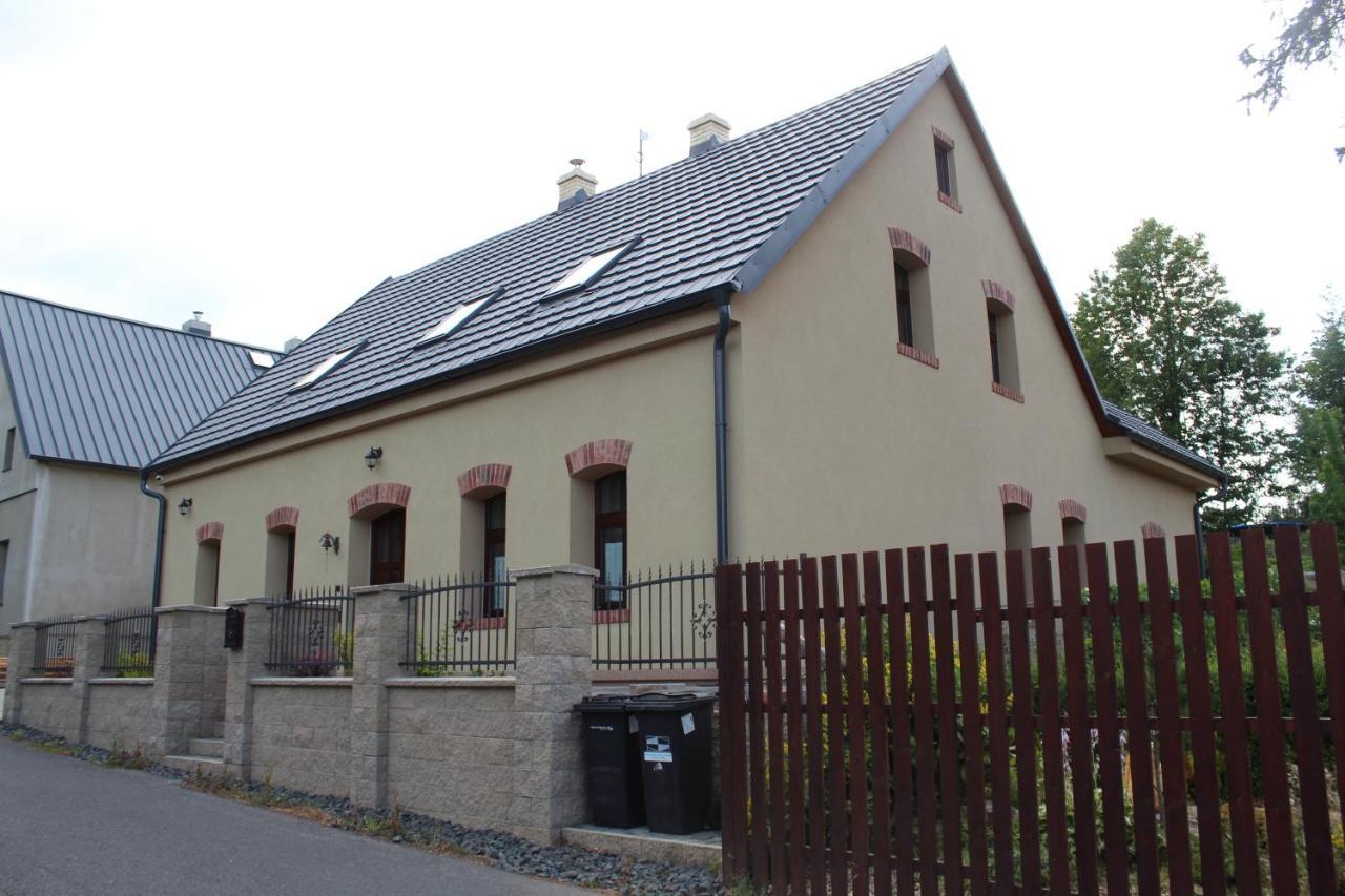 Chalupa Madla Kalek Exteriör bild